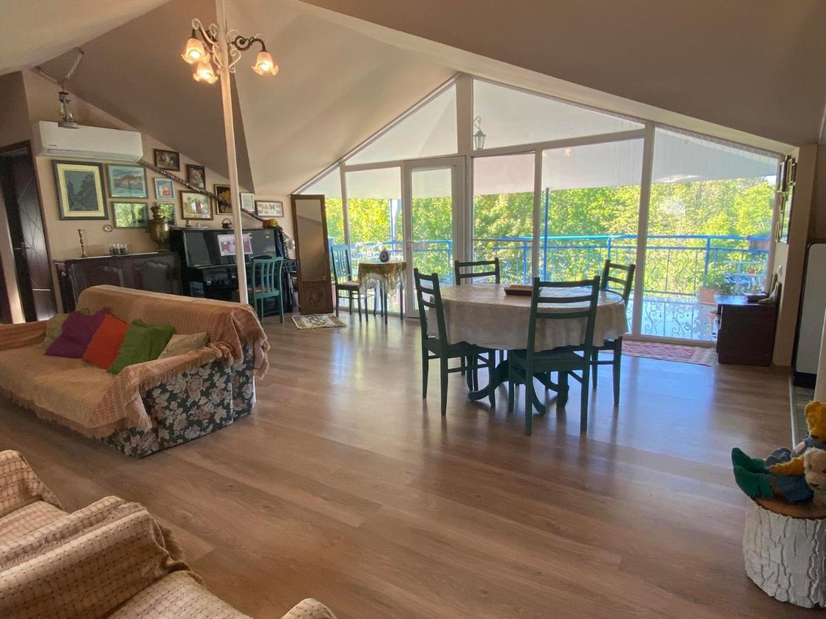 Nino'S Veranda Apartment テラヴィ エクステリア 写真